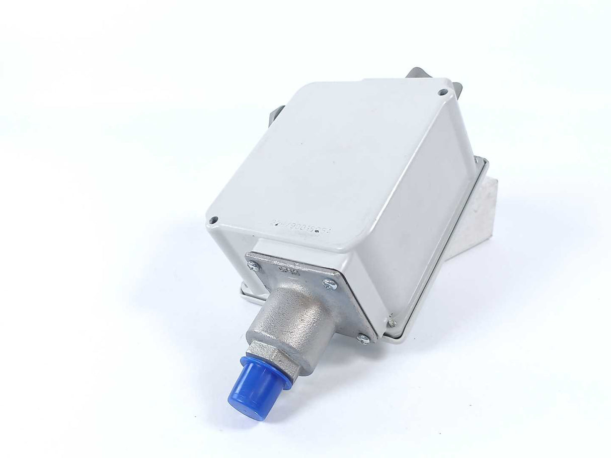 WIKA 85501614 Pressure Switch PSM-550-B3 22 SA 0.2 ... 6 BAR