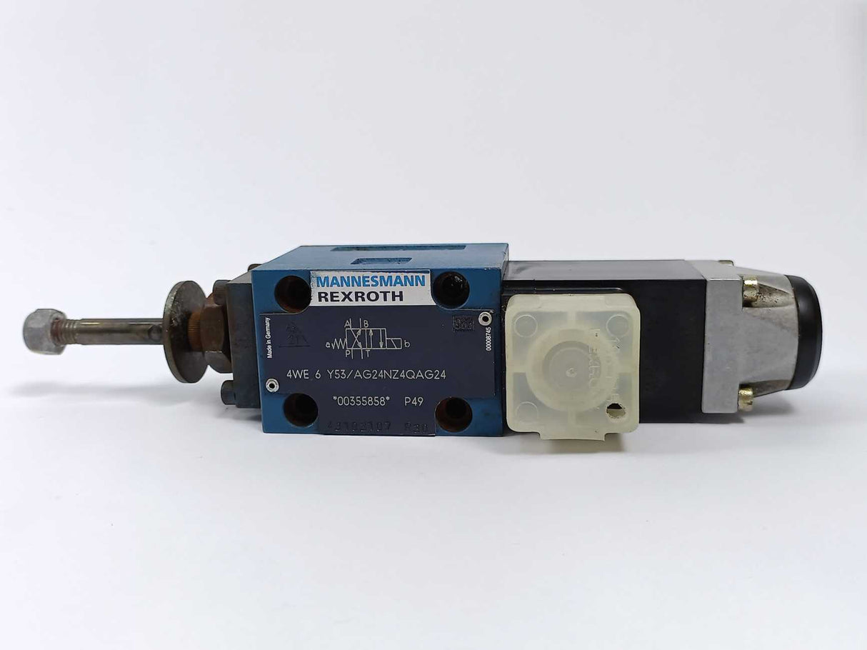 Mannesmann Rexroth 4WE 6 Y53/AG24NZ4QAG24 Hydraulic Control Valve w/ GU35-4-A