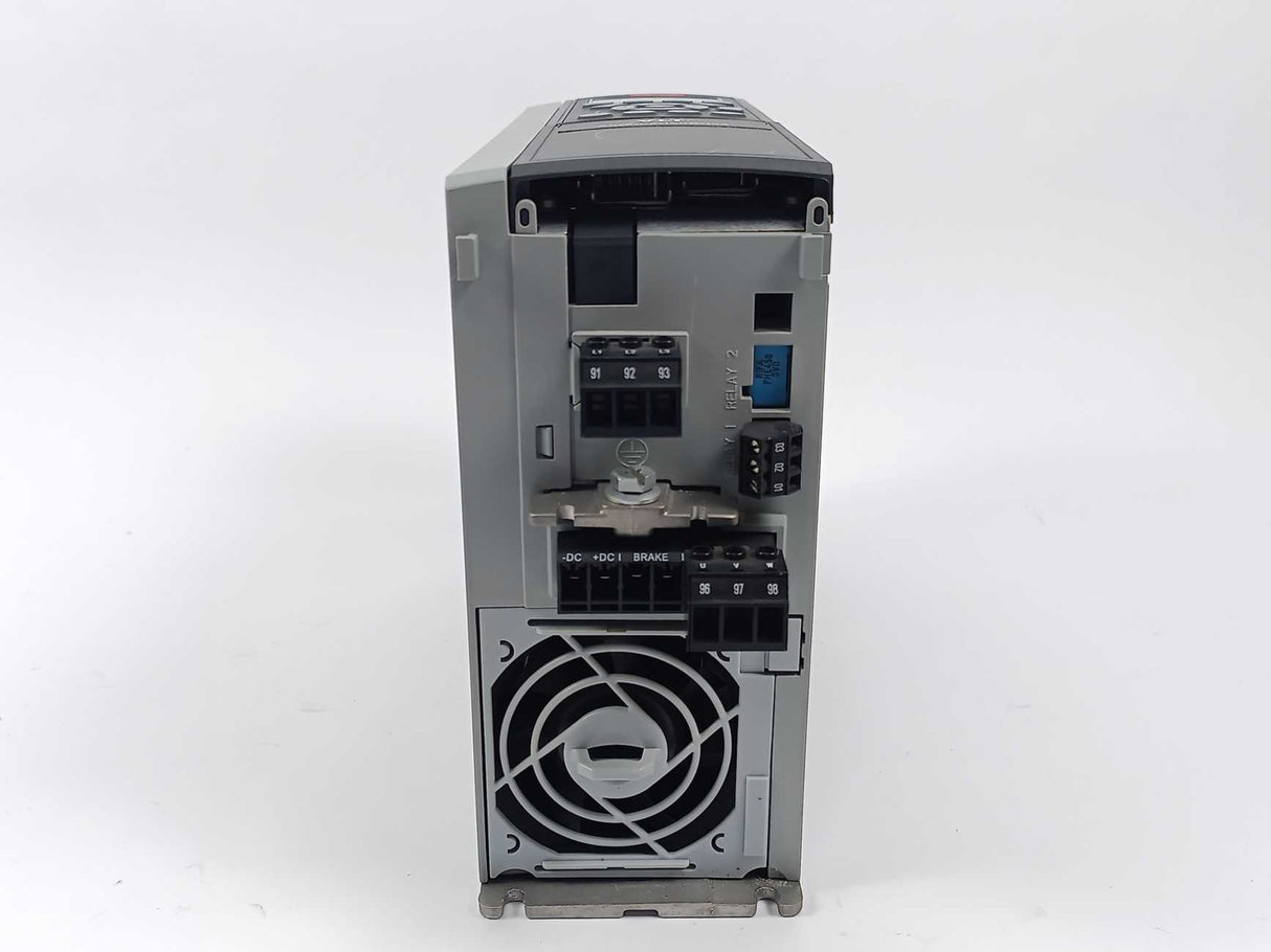Danfoss FC-301PK75T4E20H1XNXXXXSXXXXAXBXCXXXXDX 131B235 VLT Inverter 0,75 kW