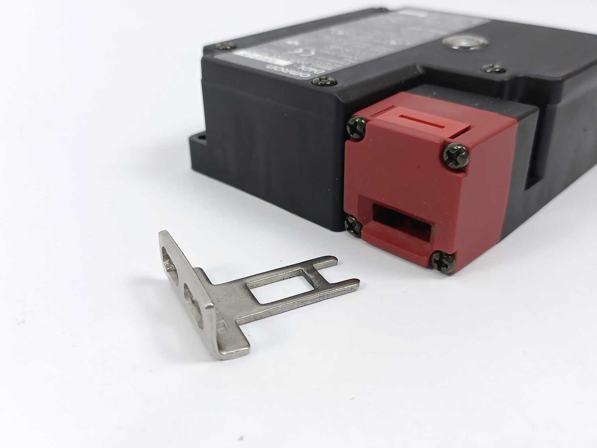 OMRON D4DL-1DFG-B Small Door Lock Switch