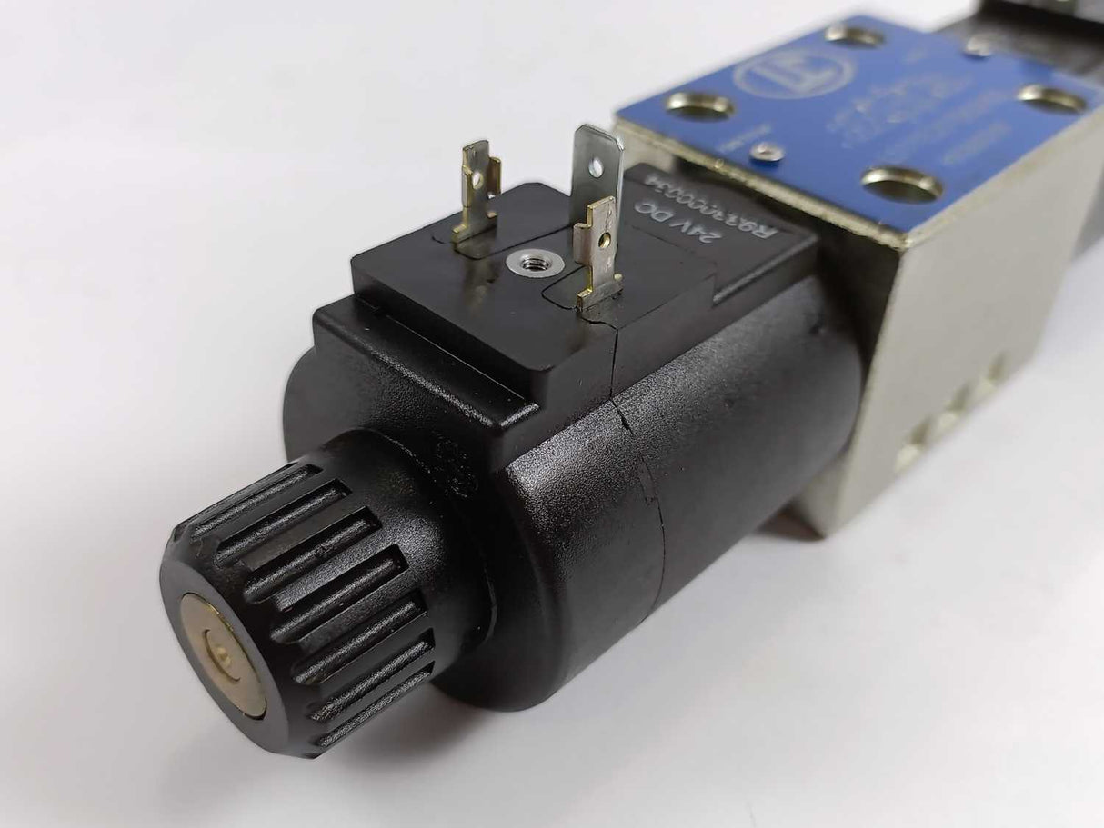 Bosch Rexroth R933003797 L5111E201OC0100 4/3-4/2 Directional Valve
