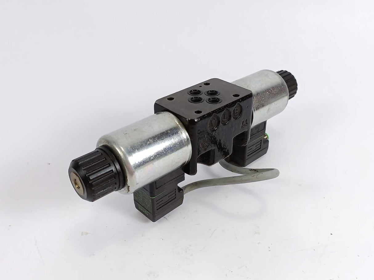 Breveni AD3E03CM 4/3 Valve 24Vdc