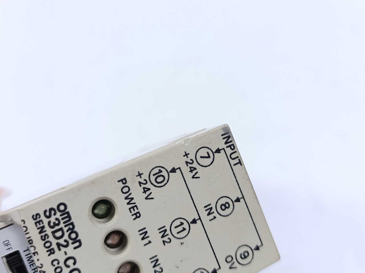 OMRON S3D2-CCD Sensor Controller