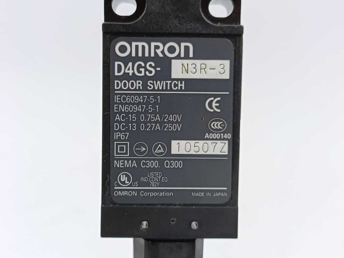 OMRON D4GS-N3R-3 Door switch