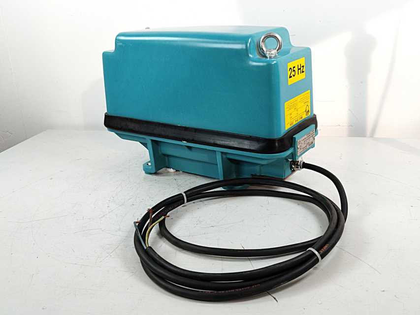 Aviteq MVC 25-4 52668761 Magnetic Vibrator