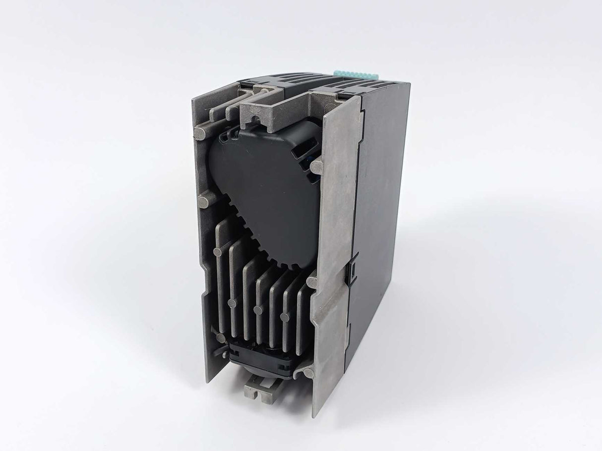 Siemens 6SL3210-1SB12-3UA0 Sinamics Power Module 340, 1AC 200-240V 6.0A 50/60Hz