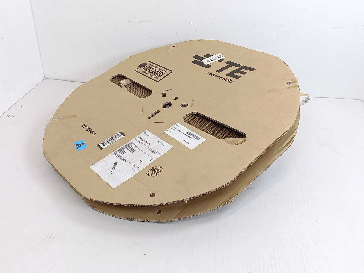 TE Connectivity 926882-3 female; Universal MATE-N-LOK ~4500pcs.