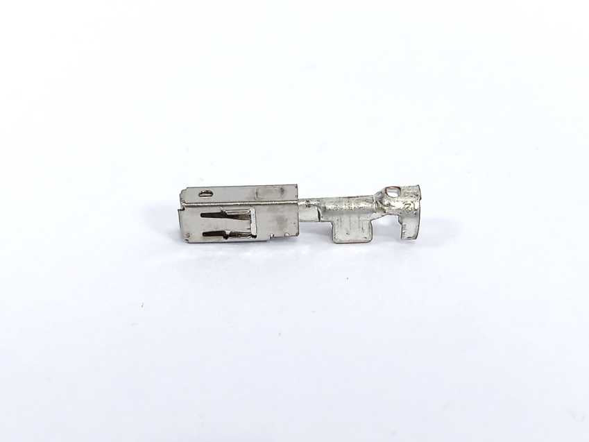 TE Connectivity 1-968876-1 Automotive Connectors 500 loose pcs.