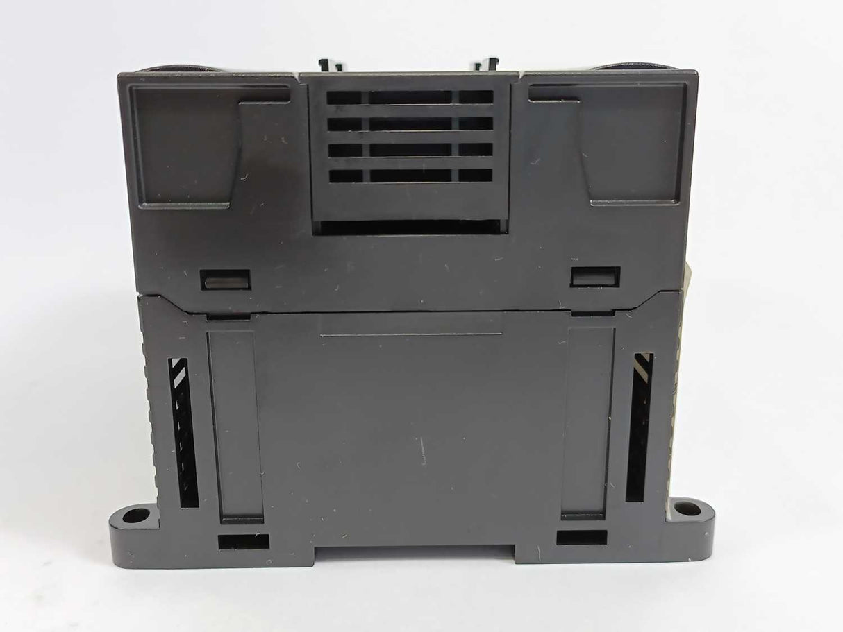 OMRON CP1L-M40DT1-D Programmable Controller, 24VDC Supply