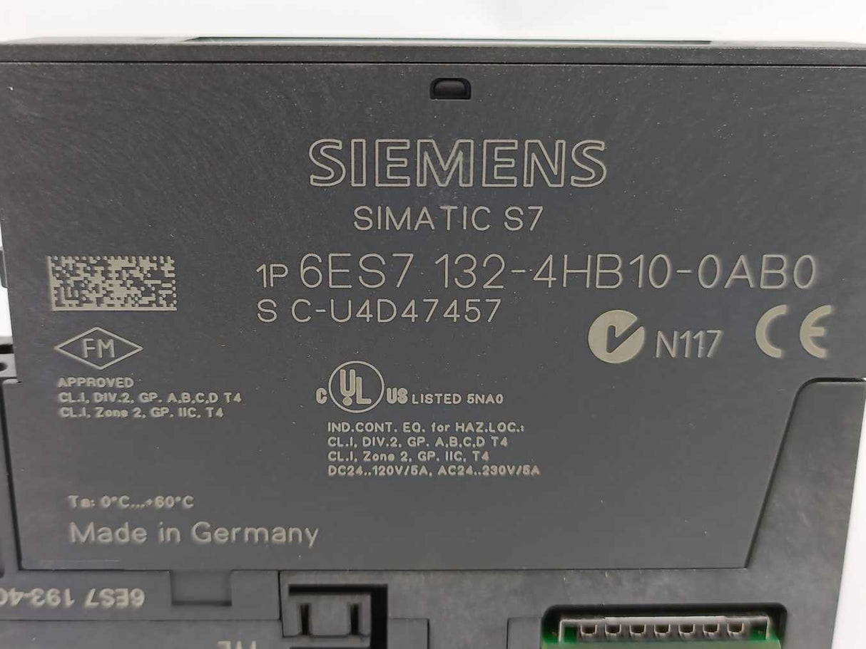 Siemens 6ES7132-4BD01-0AA0 4 DO DC24V/0.5A Batch 5 Pcs.