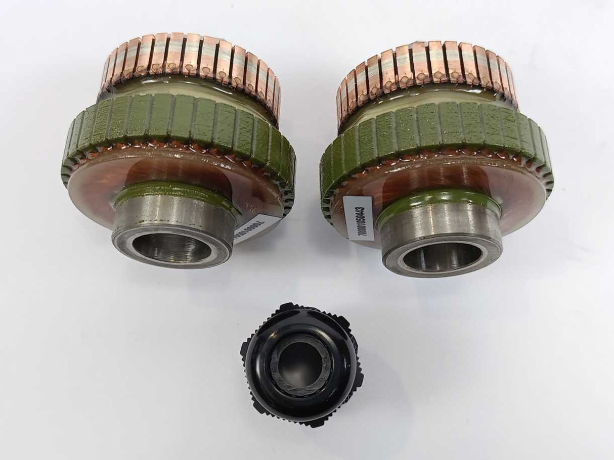 Baumer Hubner GT7.08L/420 Tachogenerator / Encoder