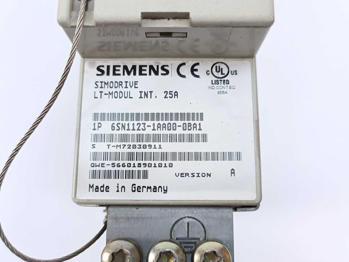 Siemens 6SN118-0DM11-0AA1 SIMODRIVE 611-D + 6SN1123-1AA00-0BA1