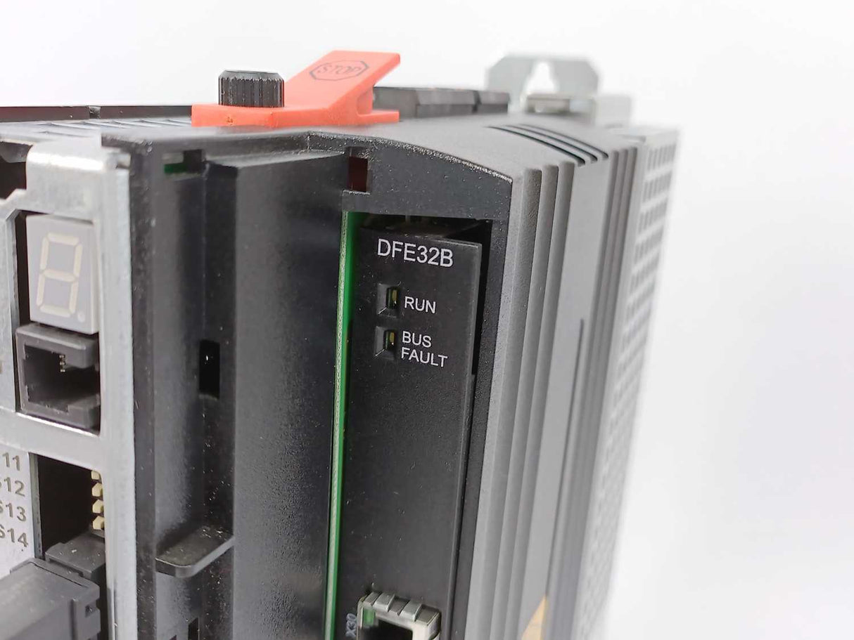 SEW-EURODRIVE  MDX61B0008-5A3-4-0T Movidrive 08277354 w/ Control DBG60B-01