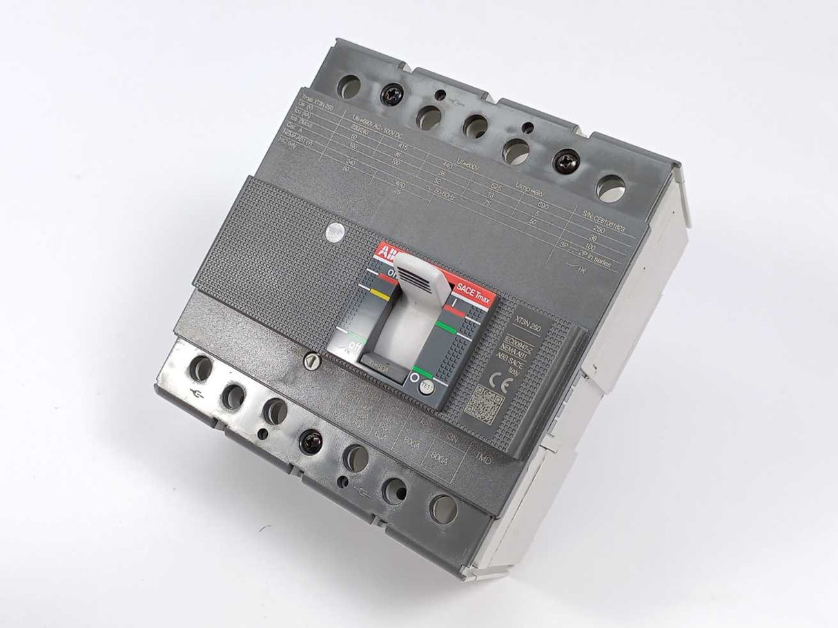ABB 1SDA068061R1 Tmax XT3N 250 TMD 80-800 4p F F