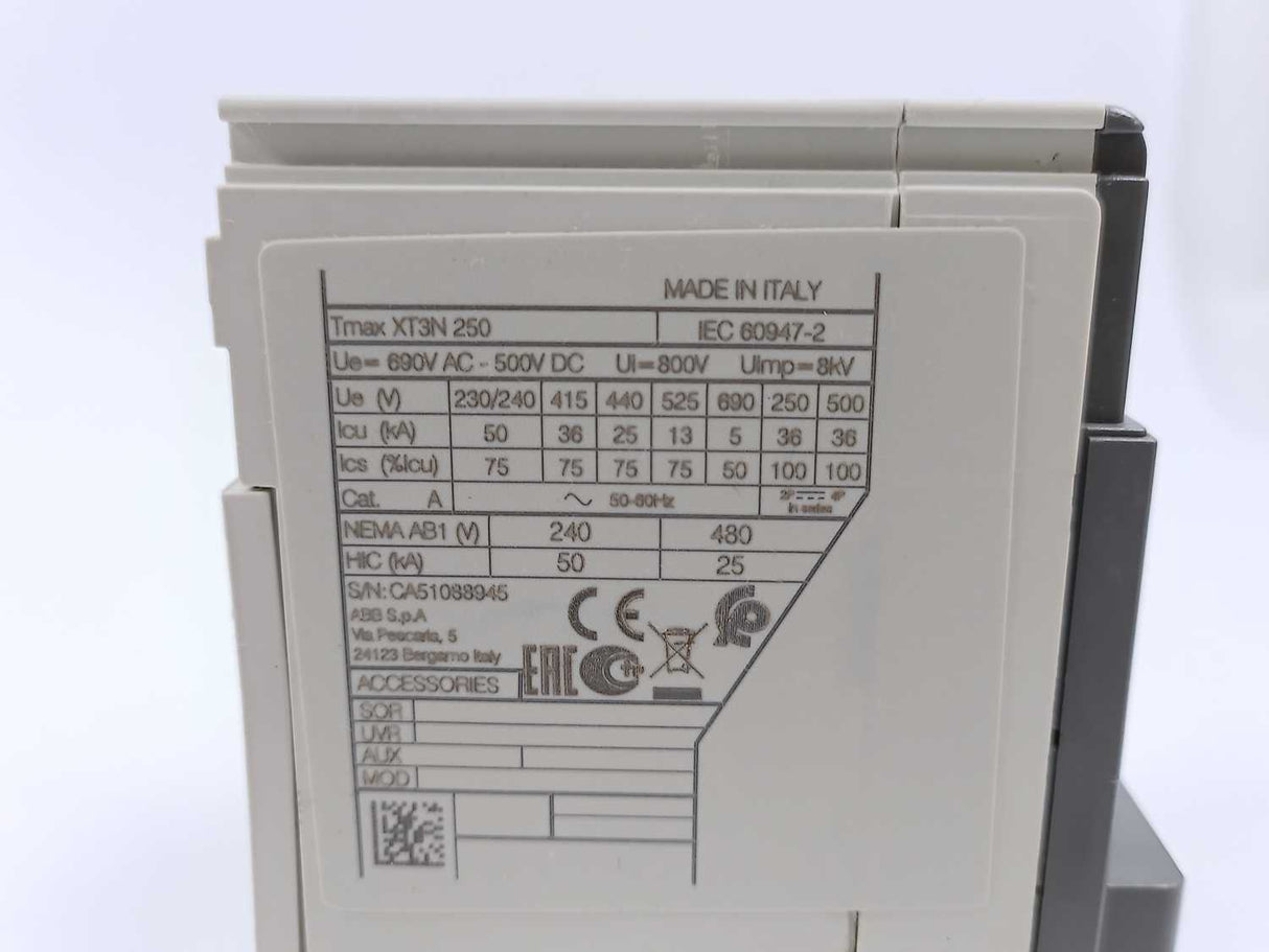 ABB 1SDA068069R1 Tmax XT3N 250 TMD 80-800 4p F F