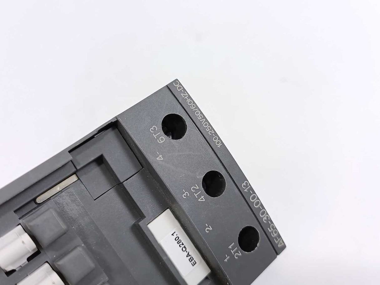 ABB AF65-30-00-13 3 pole Contactor with Screw Terminals 100-250V 50/60Hz-DC