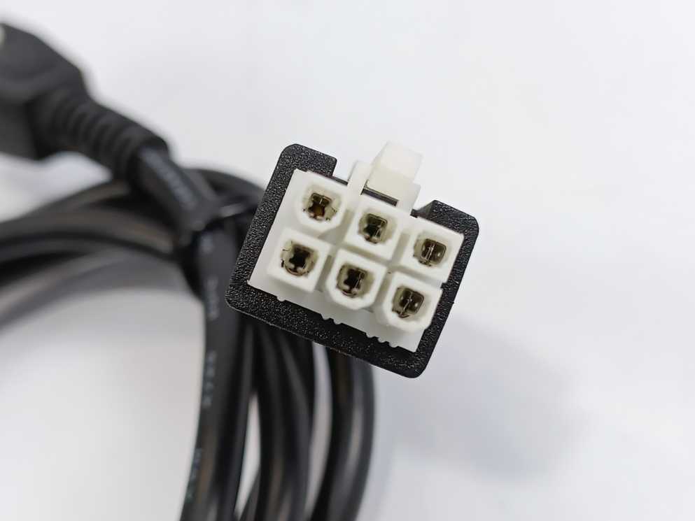 LINAK CBD4P00020A-009 2 Channel Controller w/ Up/Down buttons + Connector Cables