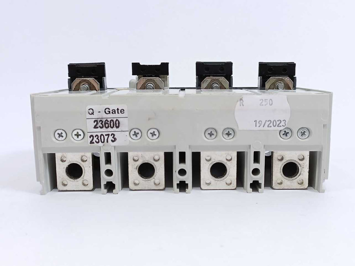 ABB 1SDA100319R1 Ekip Touch LSI In160A XT4 4p Circuit Breaker