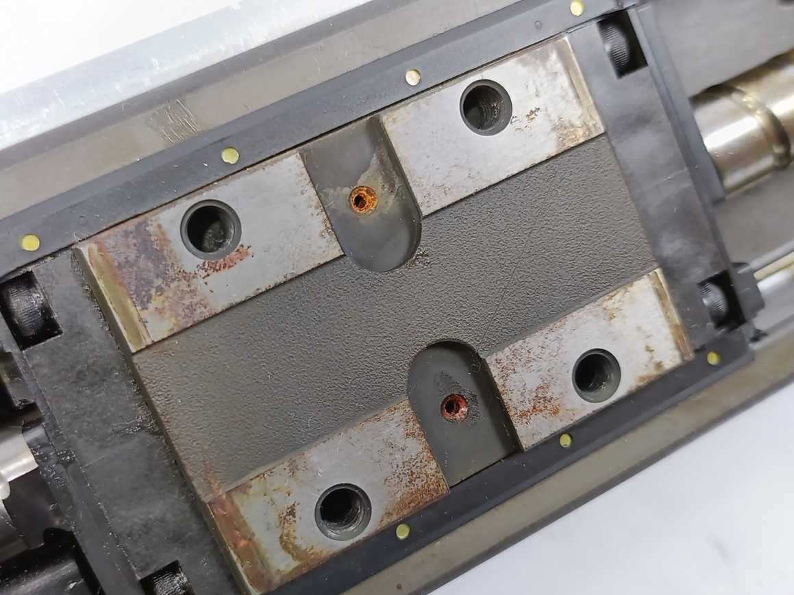 THK SKR33 A-0045 Caged Ball LM Guide Actuator Model SKR