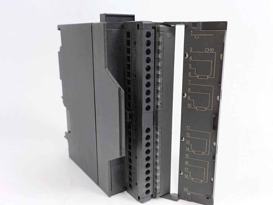 Siemens 6ES7 332-5HD01-0AB0 S7-300 Analog Output Module AO 4x12BIT