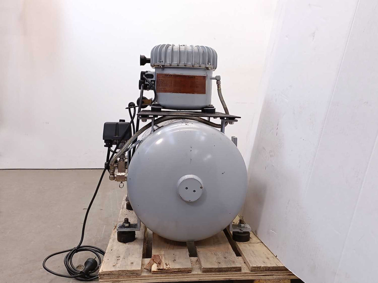 Jun-Air 6-40 3512097 Air Compressor