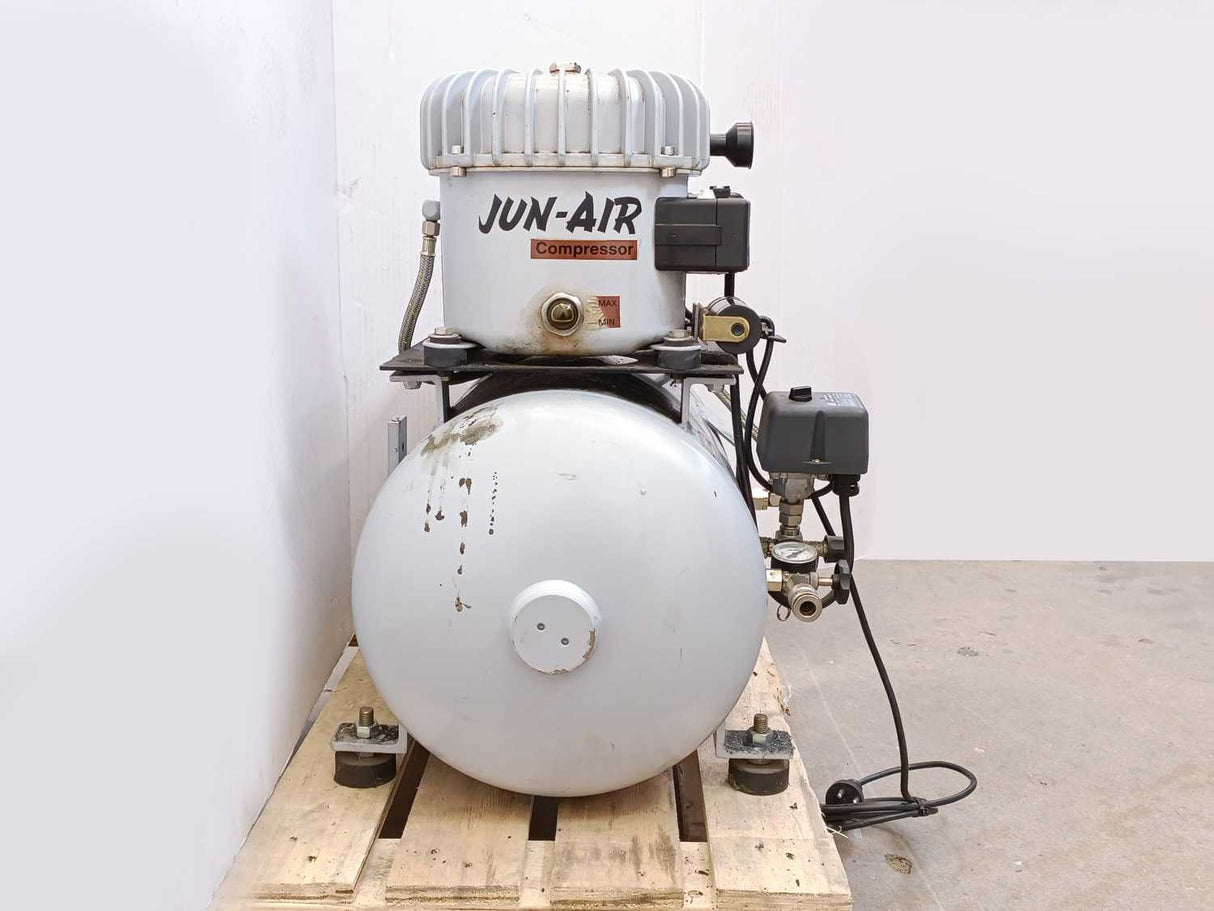 Jun-Air 6-40 3512097 Air Compressor