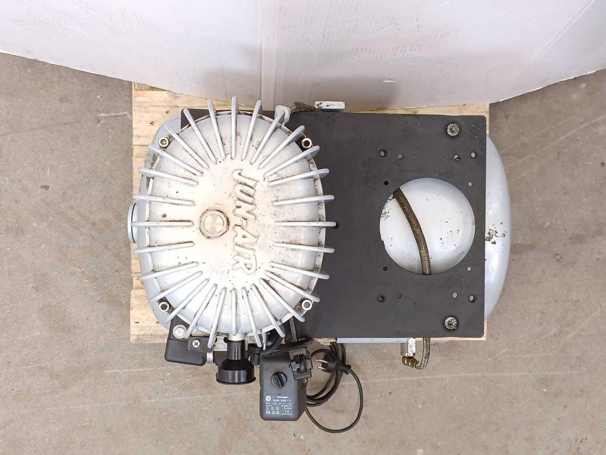 Jun-Air 6-40 3512097 Air Compressor