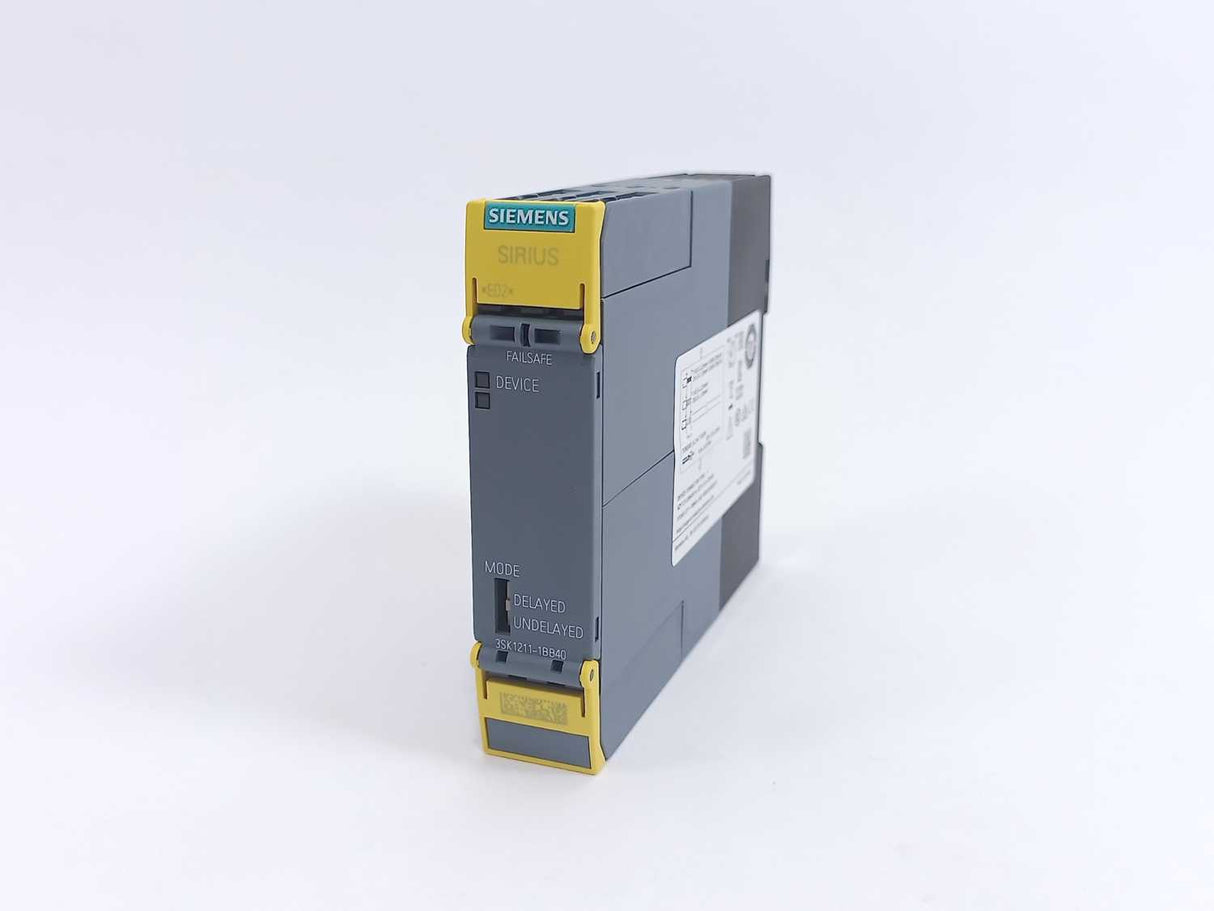 Siemens 3SK1211-1BB40 SIRIUS Safety Relay Output Expansion 4RO