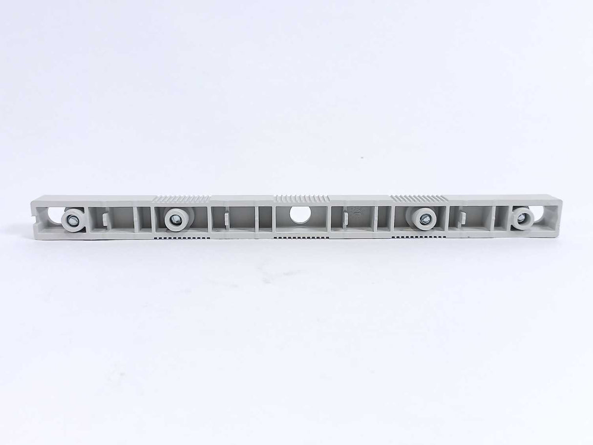 Rittal SV 9340.004 Busbar Support for Flat Copper Busbars Batch 4 Pcs.