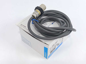 OMRON E2F-X5F1 Proximity Switch 12-24 VDC w/ 2m Cable