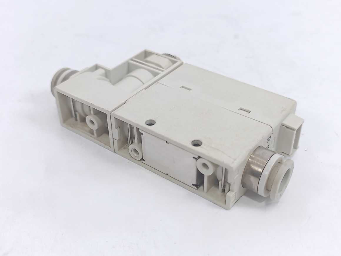 SMC PFM711S-C8-B-M Flow Switch