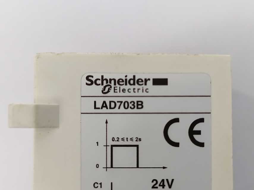 Schneider Electric LAD703B TeSys Trip Reset Unit, 24V AC/DC 50/60Hz