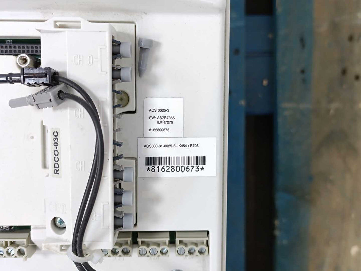 ABB ACS800-31-0025-3+K454+R705 IP21, UL Open Type + Control Panel  CDP312R