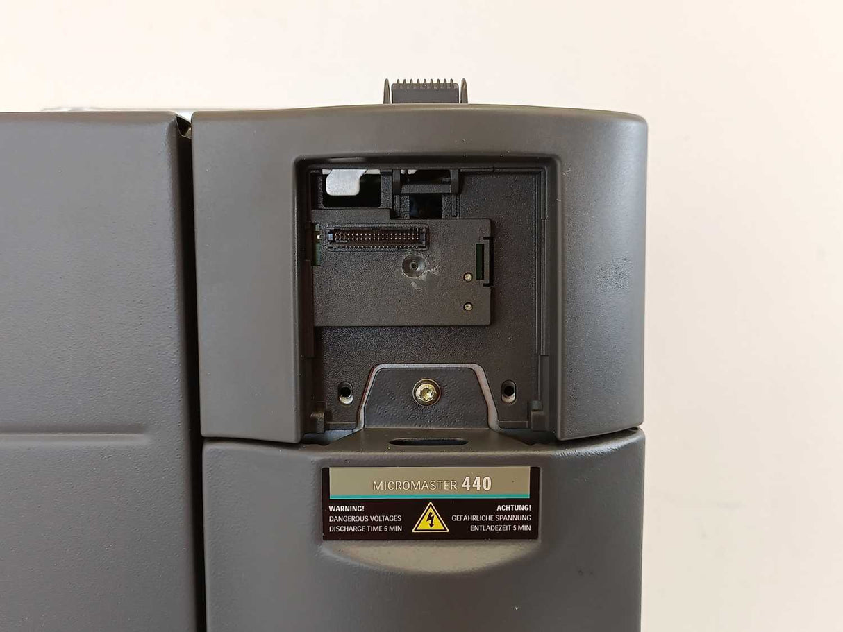 Siemens 6SE6440-2UD31-8DA1 MICROMASTER 440 Frequency Converter 18.5kW