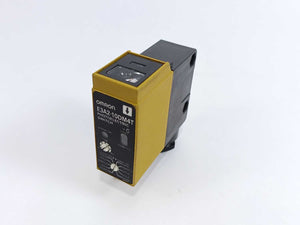 OMRON E3A2-10DM4T Photoelectric Switch