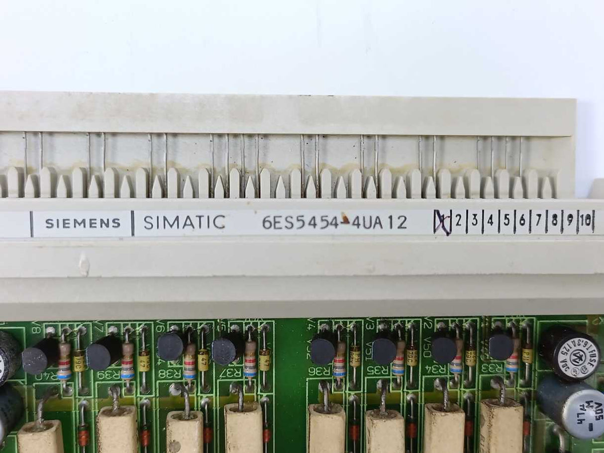 Siemens 6ES5454-4UA12 Digital Output Module