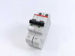 ABB 2CCS572001R0104 Miniature Circuit Breaker Batch 5 Pcs.