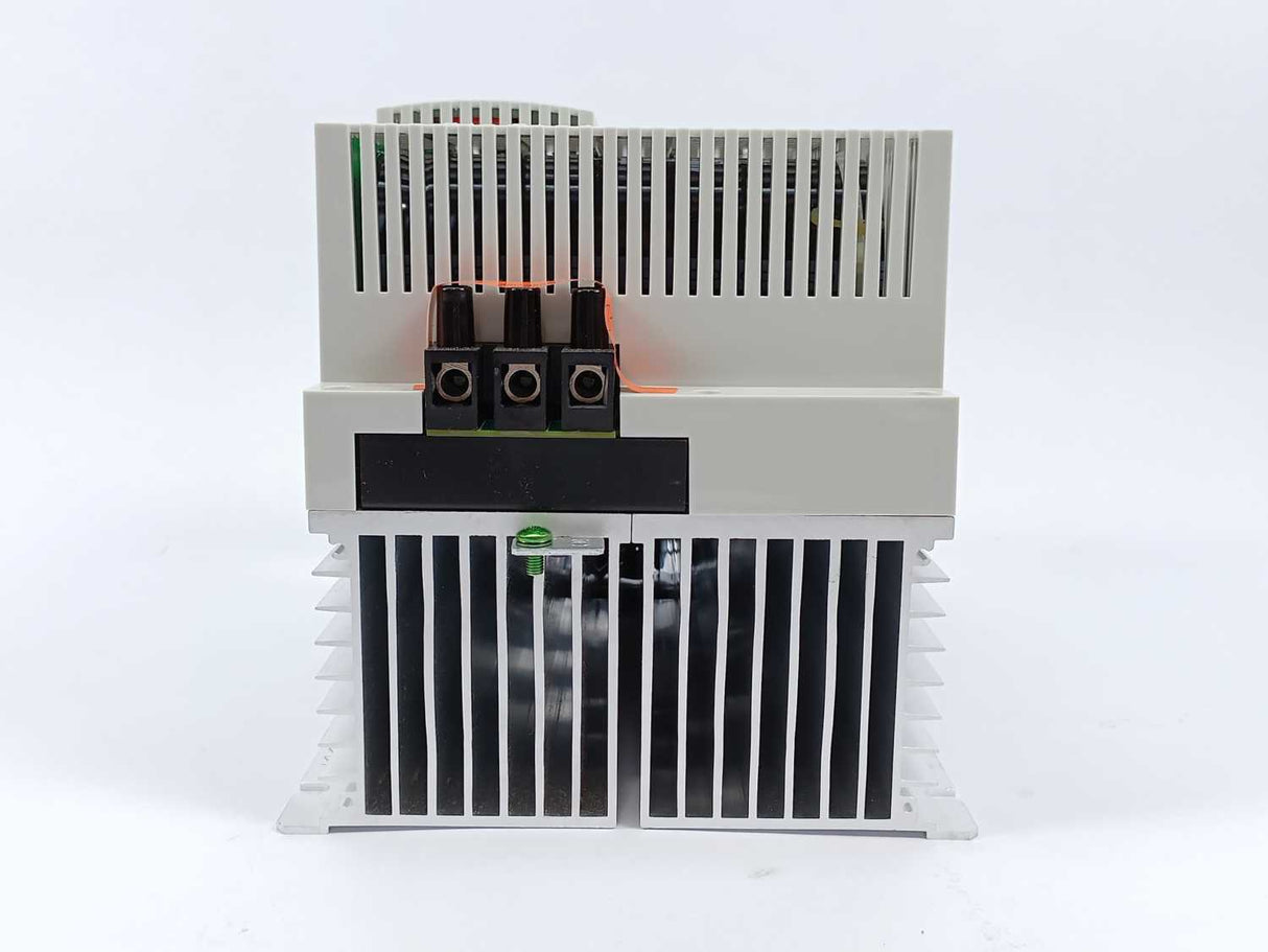 LENZE 13188567 Frequency Inverter ESMD153L4TXAXX1E23
