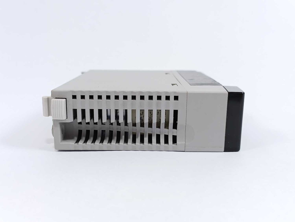 HITACHI EH-YR16 EH-150 Programmable Controller RY Output