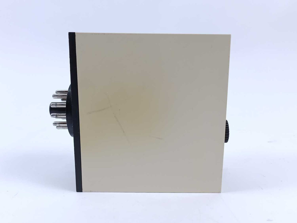Electromatic SA 205 024 0,8-18 sec. 24 VAC Relay. Delay on Operate