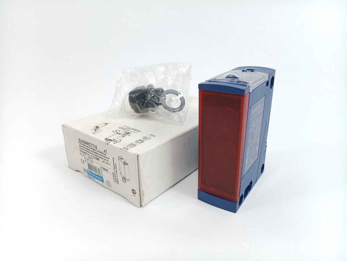 TELEMECANIQUE XUX0ARCTT16 Photoelectric proximity switch