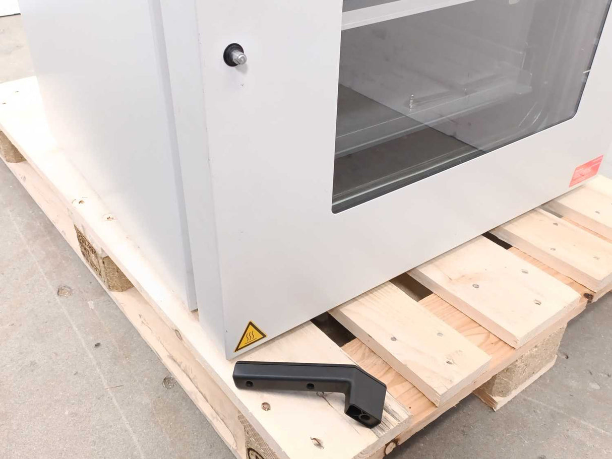 Binder 9030-0019 VD115 Vacuum Drying Chambers for Non-flammable Solvents