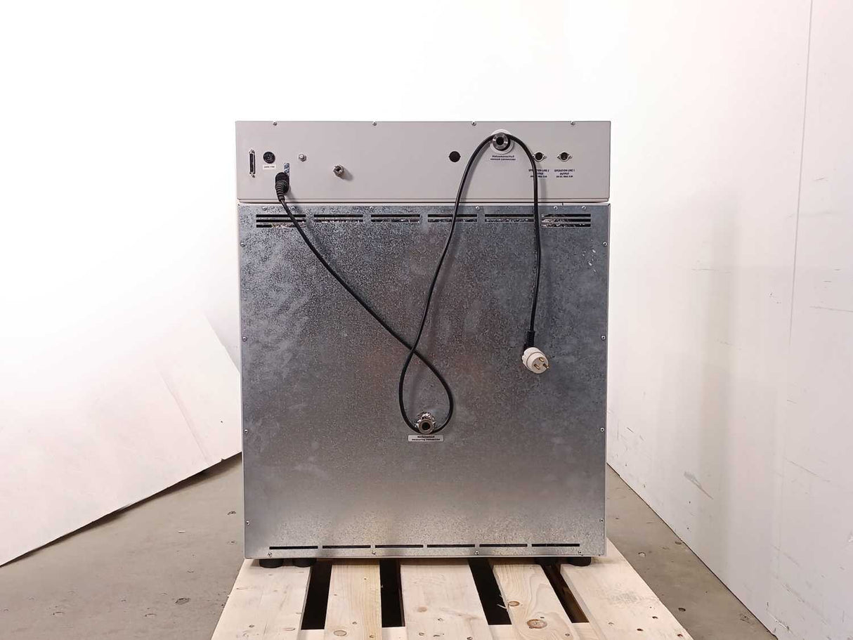 Binder 9030-0019 VD115 Vacuum Drying Chambers for Non-flammable Solvents