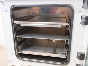 Binder 9030-0019 VD115 Vacuum Drying Chambers for Non-flammable Solvents