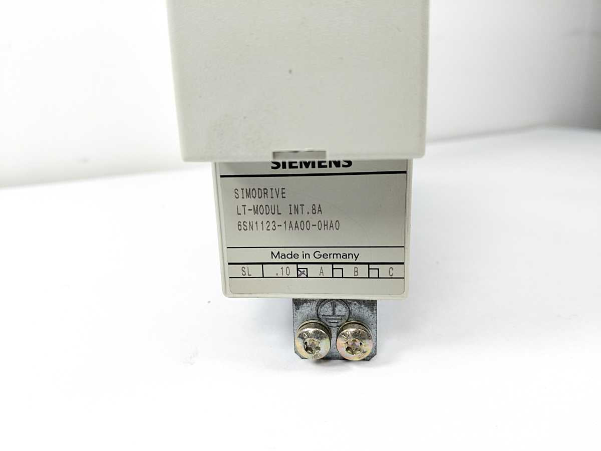 Siemens 6SN1123-1AA00-0HA0 SIMODRIVE w/ 6SN1118-0AA11-0AA0 Control Unit