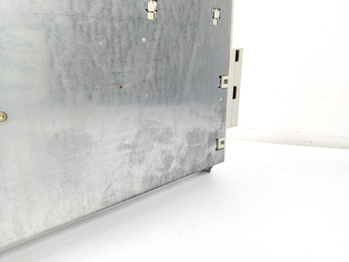 Siemens 6SN1123-1AA00-0HA0 SIMODRIVE w/ 6SN1118-0AA11-0AA0 Control Unit