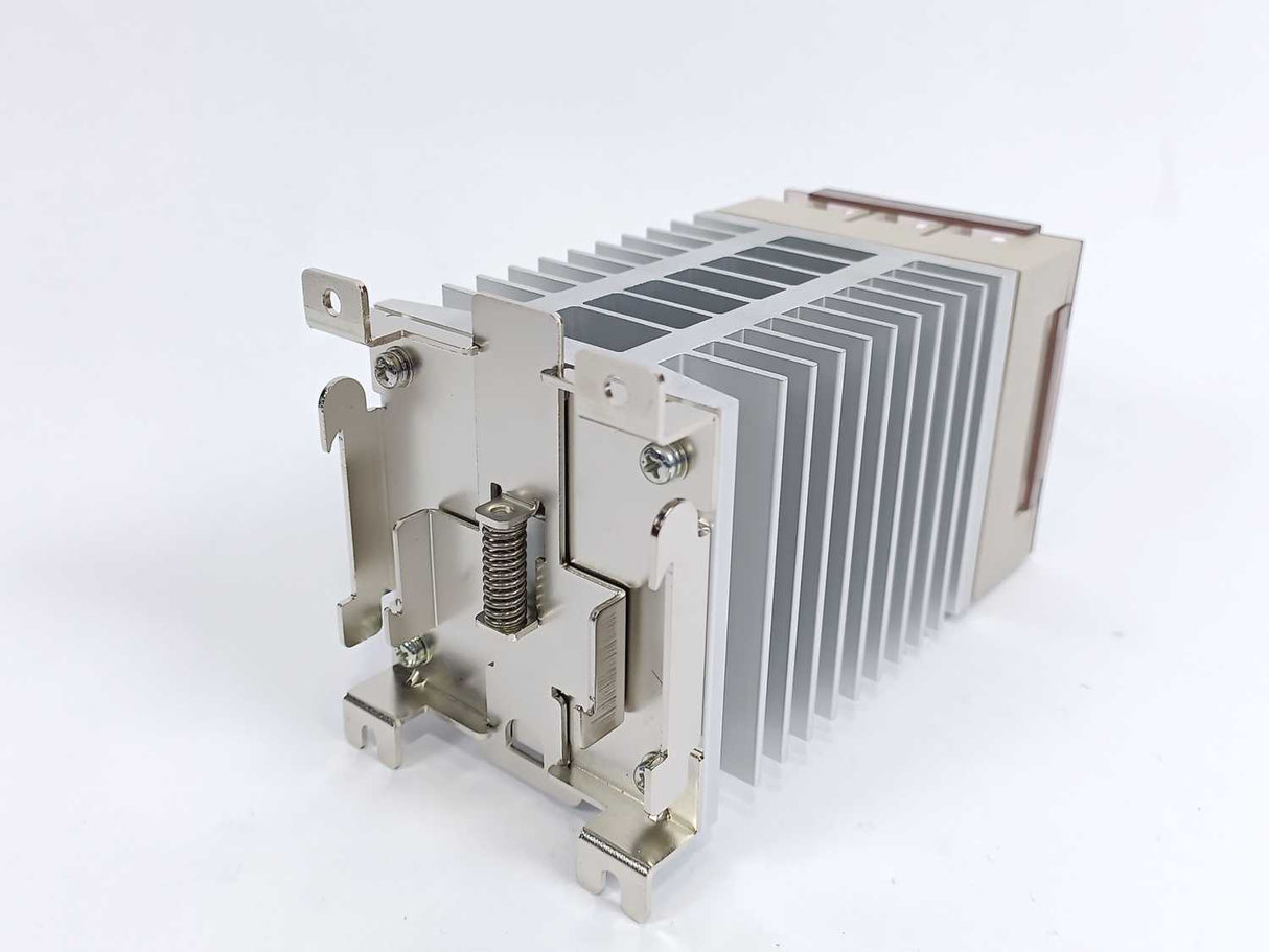 OMRON G3PE-515B-3N Solid State Contactor, 3-pole, 15 A, 200-480V