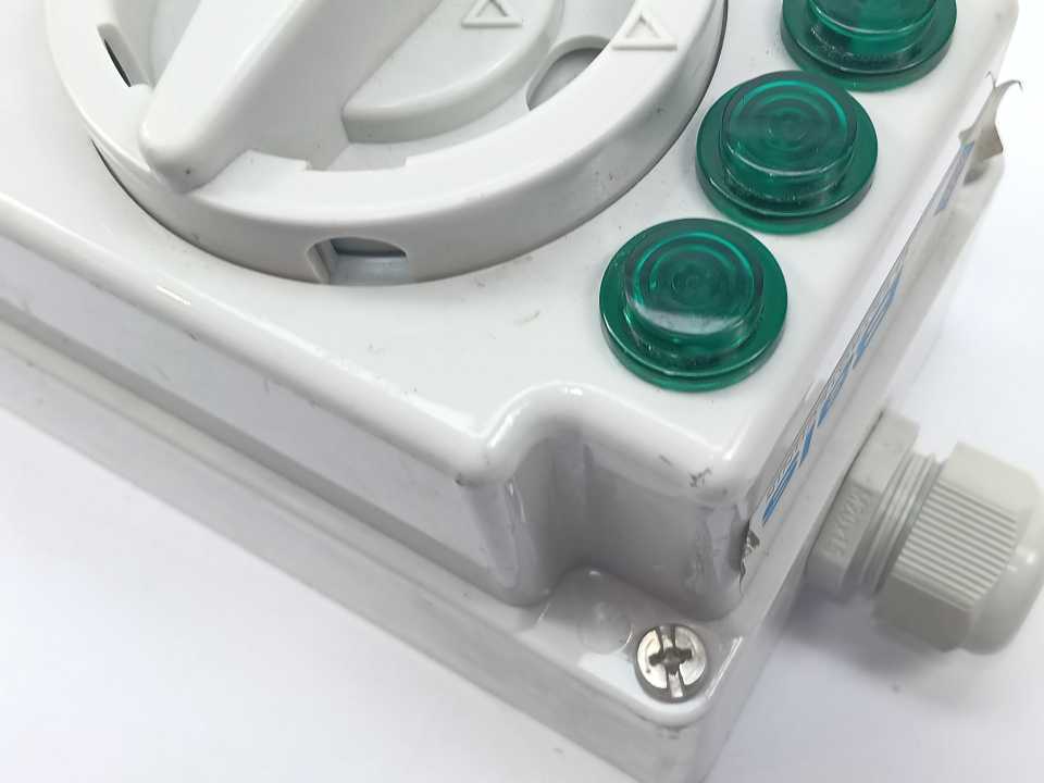 BALS 16461 Industrial CEE Socket 16A 5-Pin 3P+N+E 6h IP44