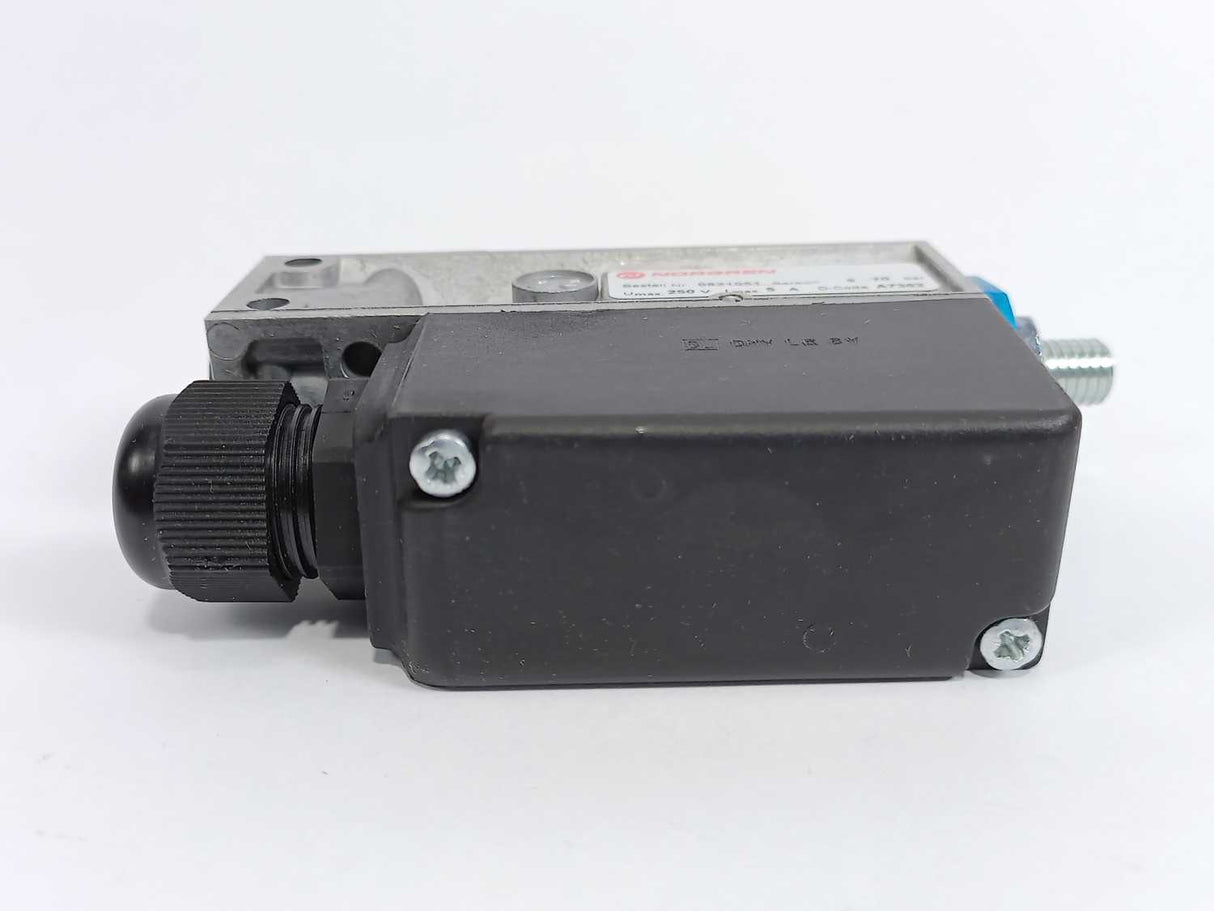 NORGREN 0821051 Hydraulic Pressure Switch 5-70bar, Umax 250V, Imax 5A