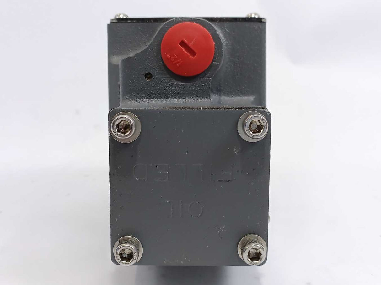 Siemens 77S16B3 Model Series 77 Electric to Pneumatic Transducer, 4-20mA